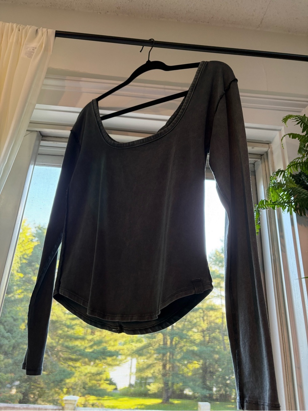 FREE PEOPLE DISTRESSED, BLACK, LONG SLEEVE SHIRT SIZE LARGE